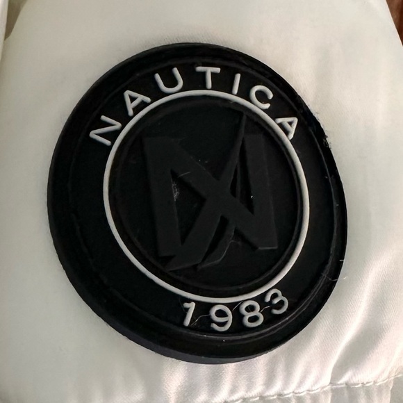 Nautica White Puffer Jacket ski coat Faux Fur Hood white with black highlights M - Picture 9 of 17
